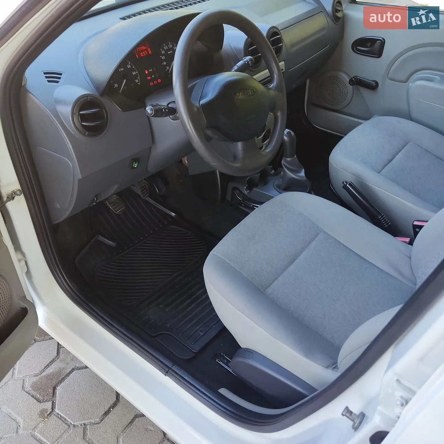 2011 Dacia Logan - мініатюра 9