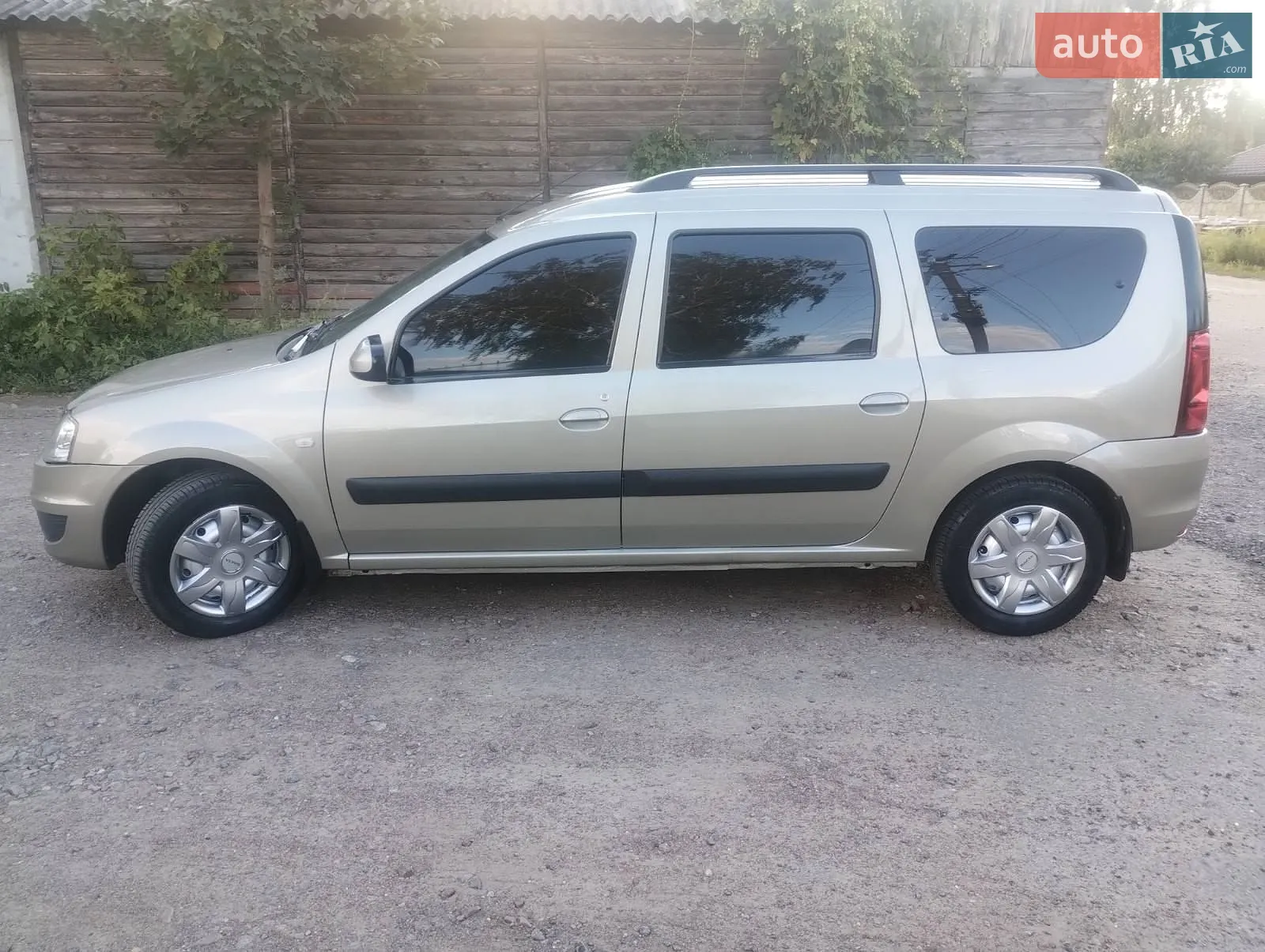 2011 Dacia Logan - мініатюра 3