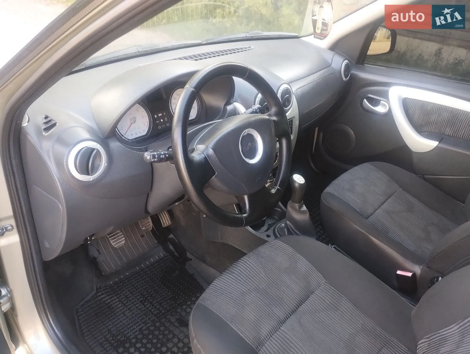 2011 Dacia Logan - мініатюра 45
