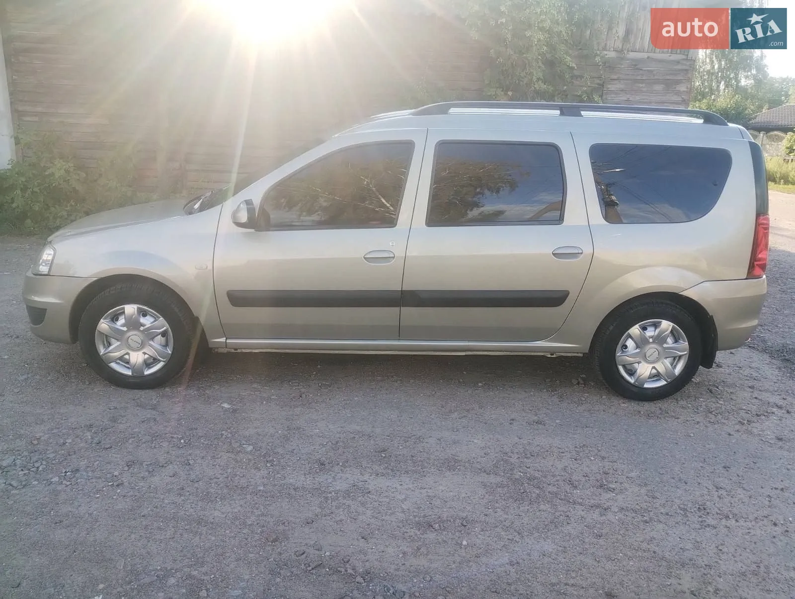 2011 Dacia Logan - мініатюра 8