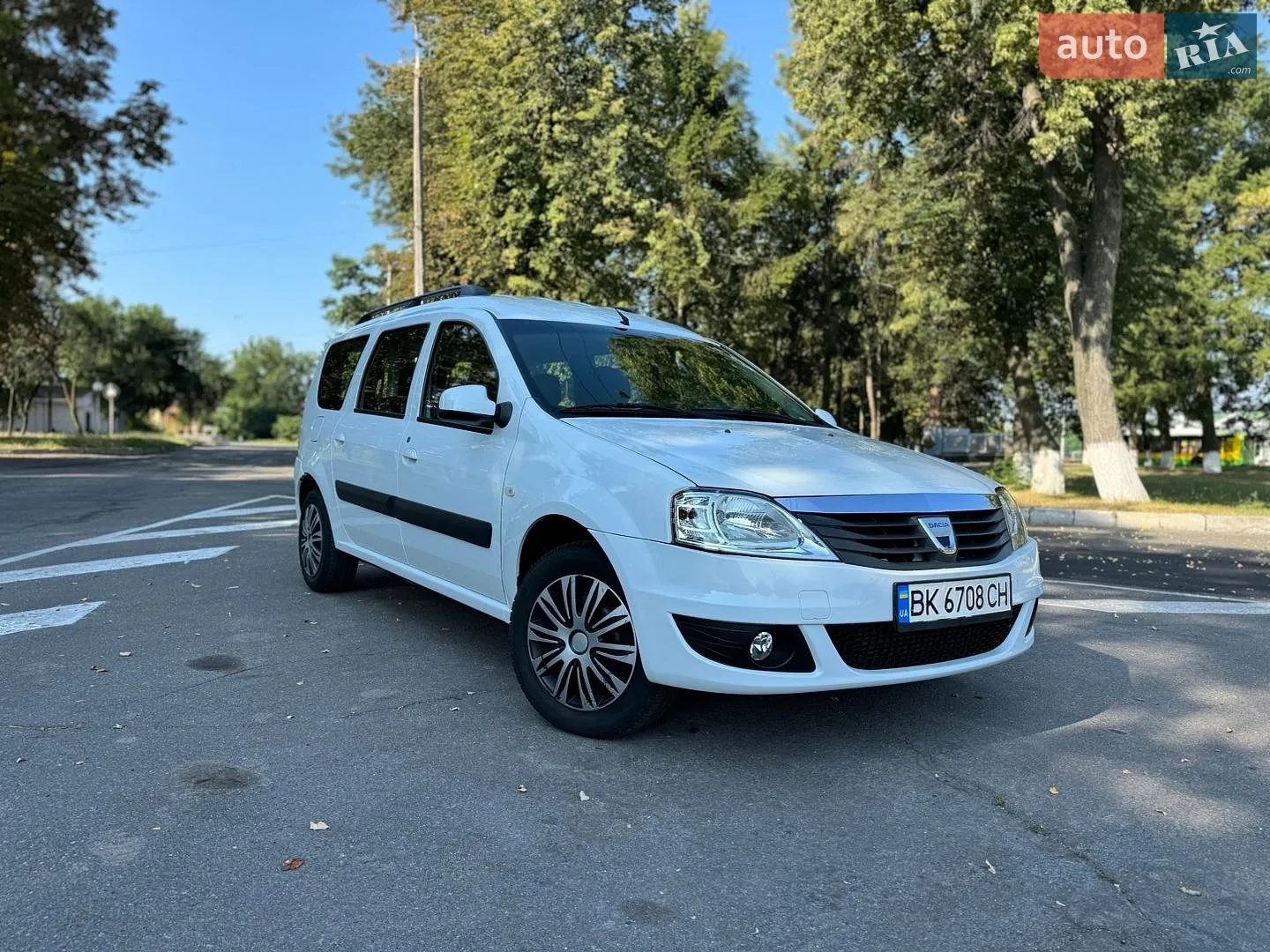 2011 Dacia Logan - мініатюра 2