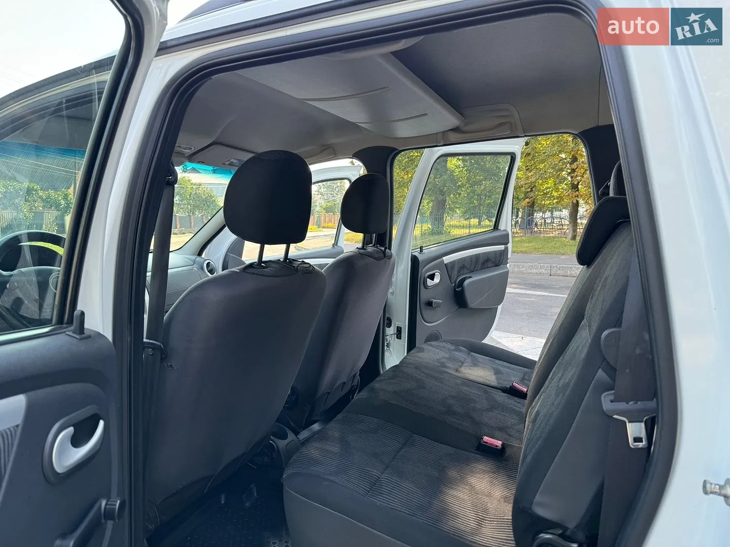 2011 Dacia Logan - мініатюра 34