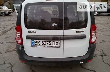 Универсал Dacia Logan 2011 в Остроге