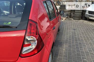 Хетчбек Dacia Logan 2010 в 