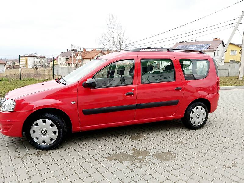 Універсал Dacia Logan 2010 в Івано-Франківську