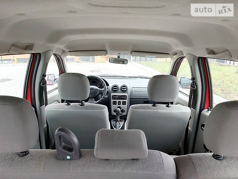 Універсал Dacia Logan 2010 в Івано-Франківську