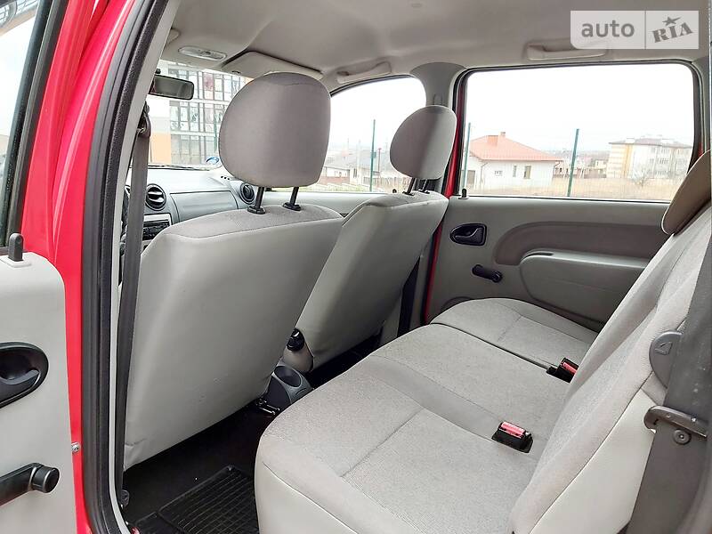 Універсал Dacia Logan 2010 в Івано-Франківську