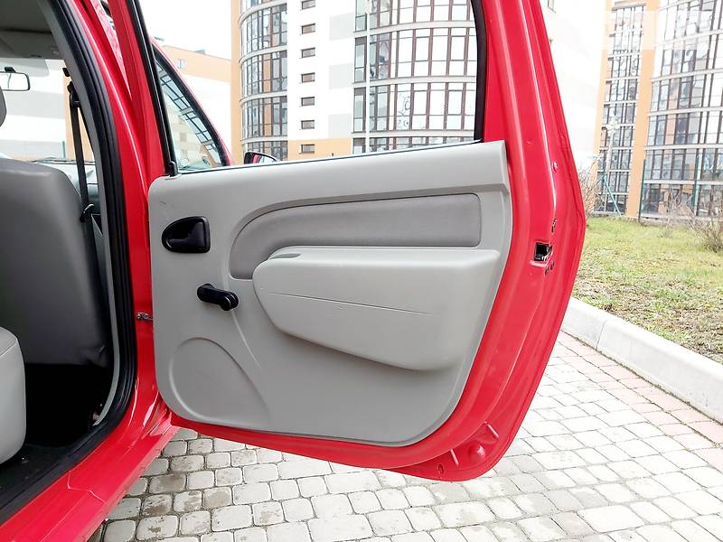 Універсал Dacia Logan 2010 в Івано-Франківську