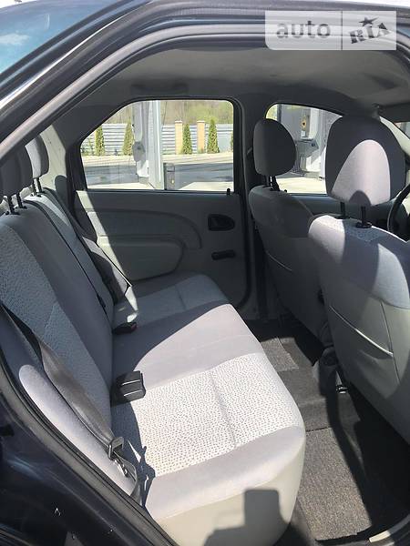 Седан Dacia Logan 2006 в Иршаве