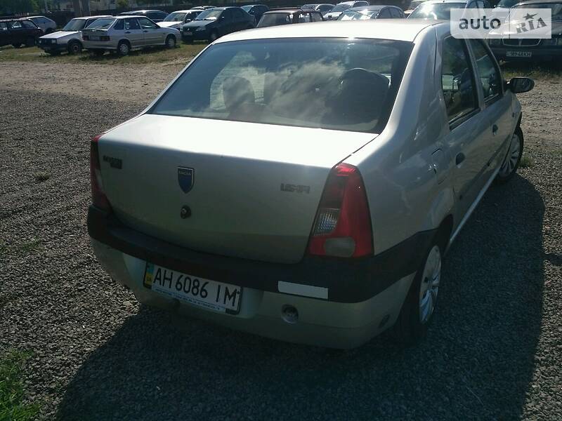 Седан Dacia Logan 2007 в Києві