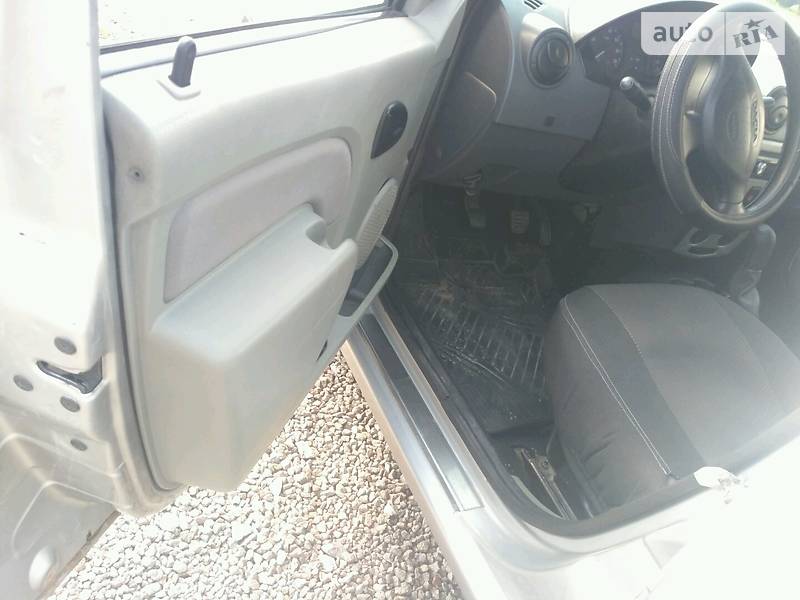 Седан Dacia Logan 2007 в Києві