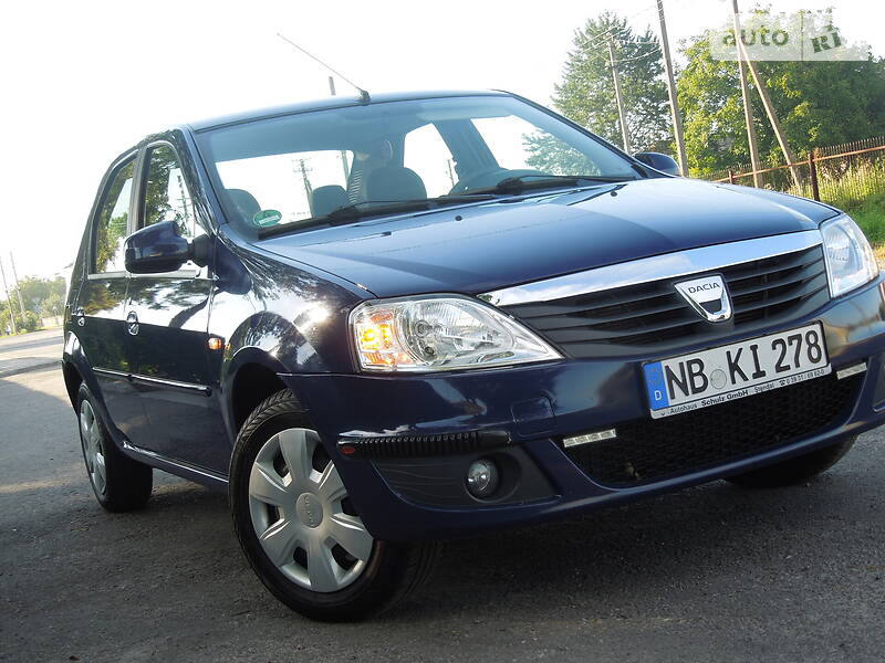 Седан Dacia Logan 2010 в Дрогобичі