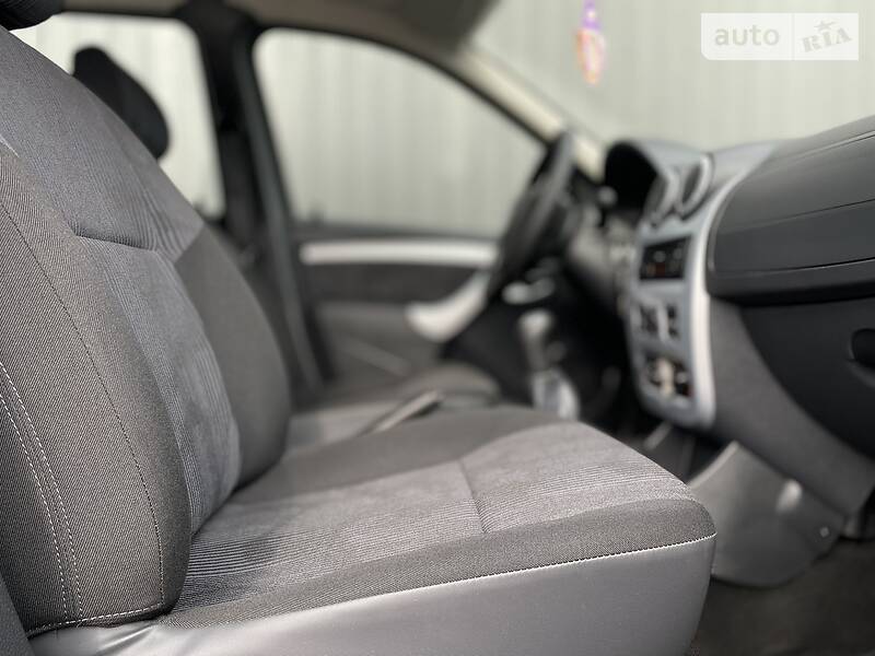 Универсал Dacia Logan 2009 в Дрогобыче