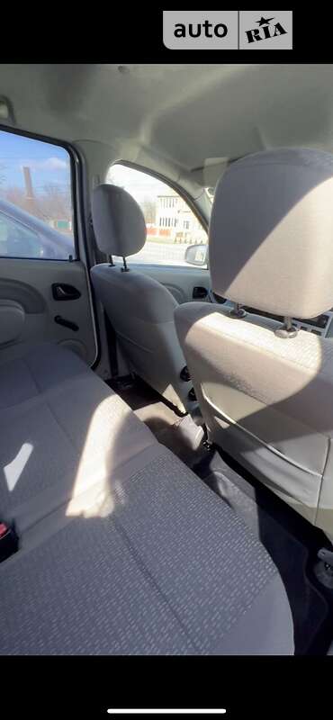 Седан Dacia Logan 2007 в Киеве фото 3 Седан Dacia Logan 2007 в Киеве