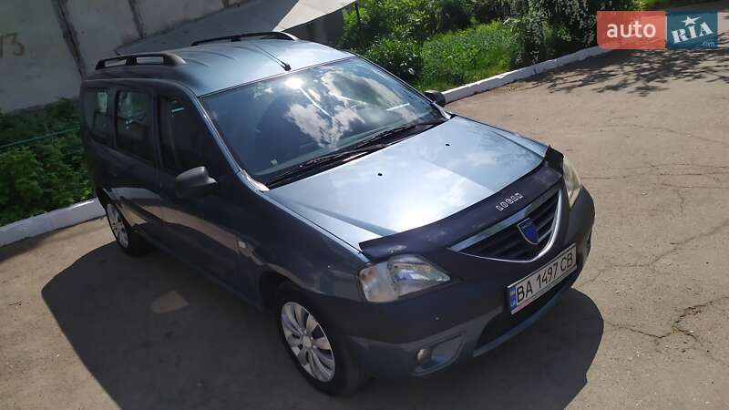 Минивэн Dacia Logan 2007 в Малой Виске