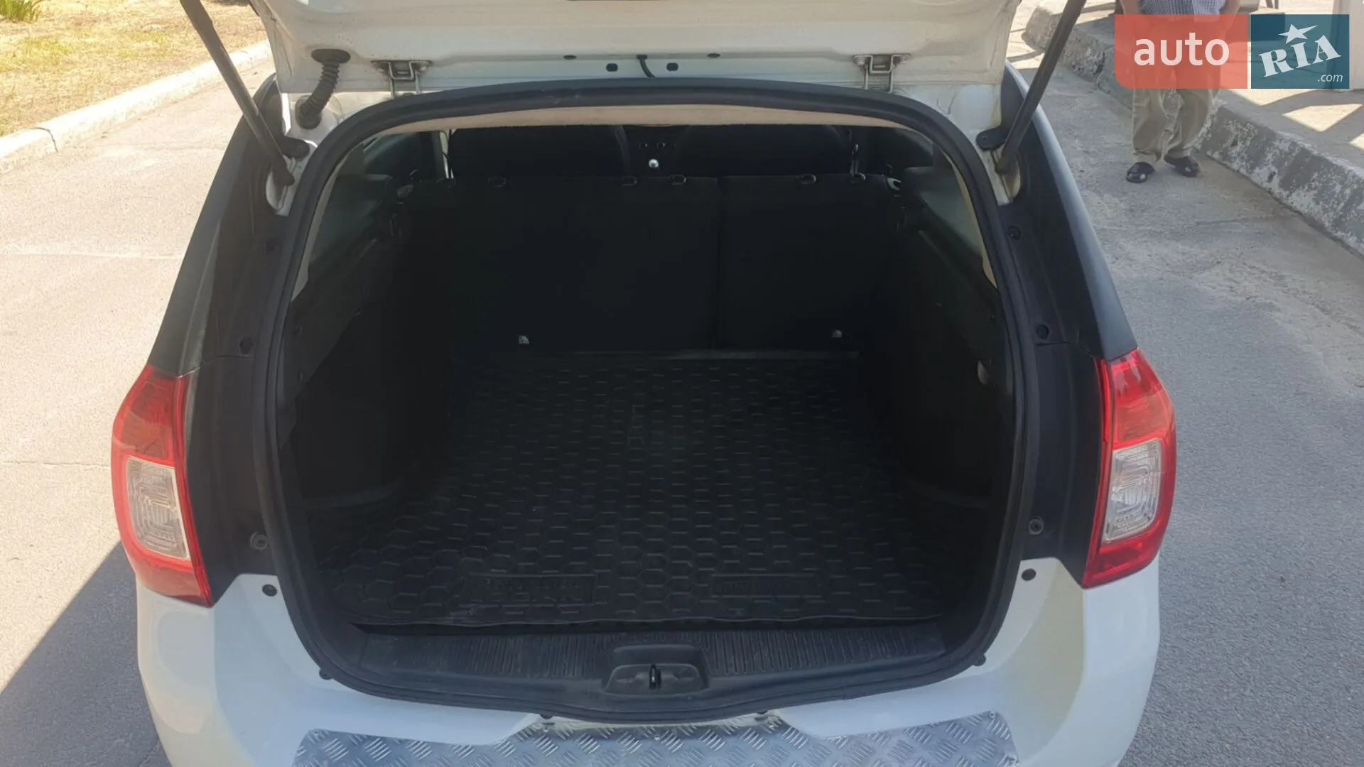 2016 Dacia Logan - мініатюра 15