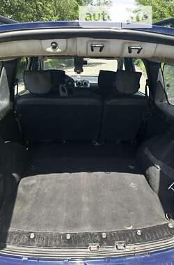 Седан Dacia Logan 2012 в 