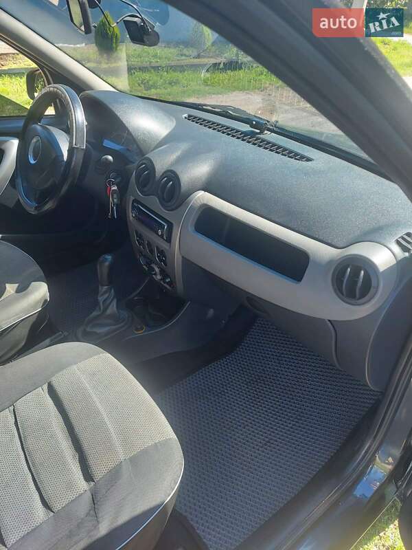 Седан Dacia Logan 2008 в Славянске