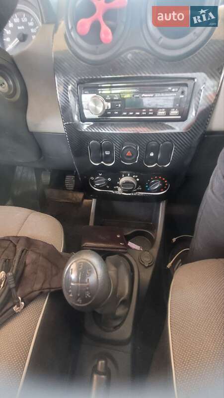 Седан Dacia Logan 2008 в Киеве