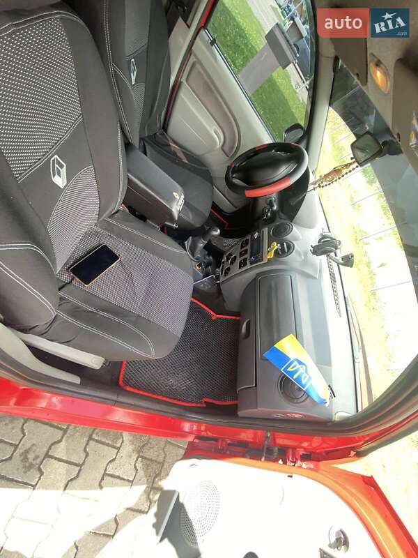 Седан Dacia Logan 2007 в Черновцах