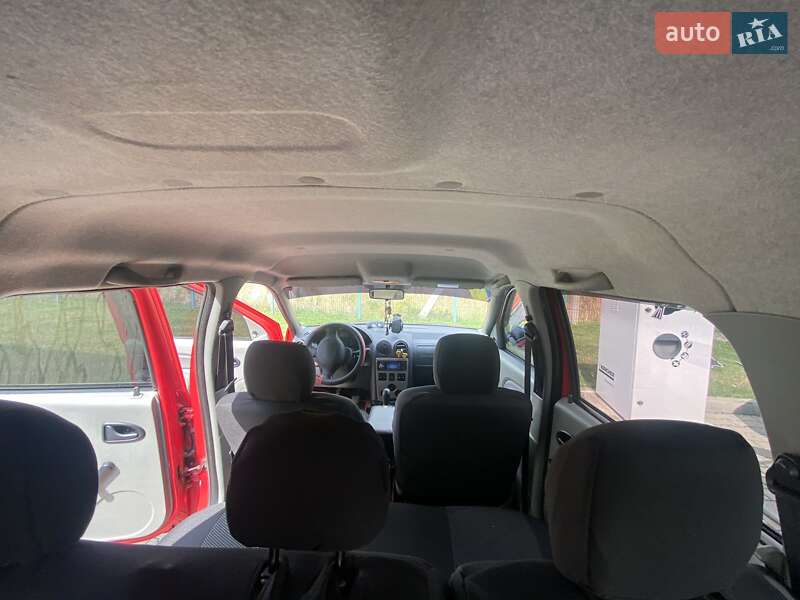 Седан Dacia Logan 2007 в Черновцах