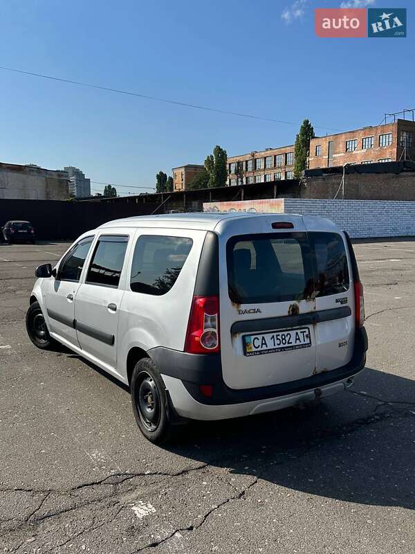 Седан Dacia Logan 2008 в Чорнобаї