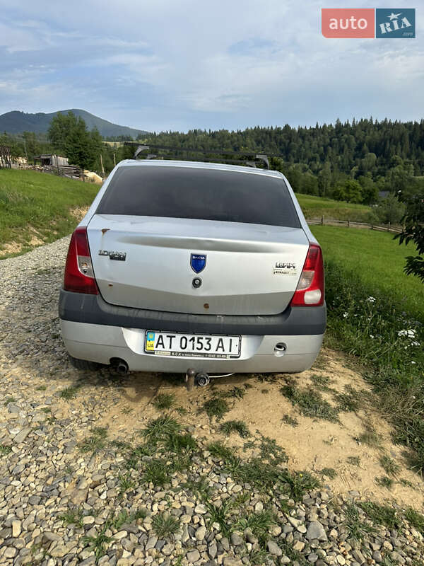 Седан Dacia Logan 2006 в Верховині