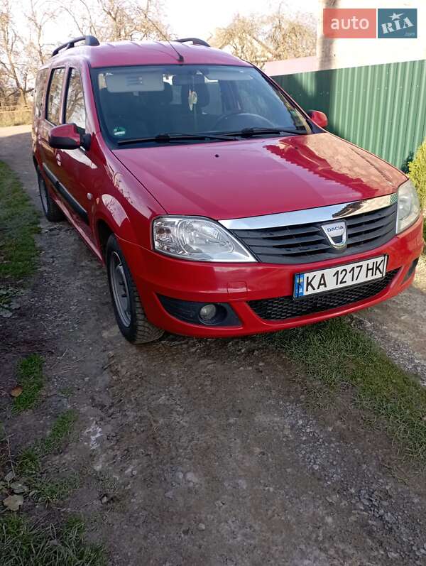 Седан Dacia Logan 2009 в Вараше