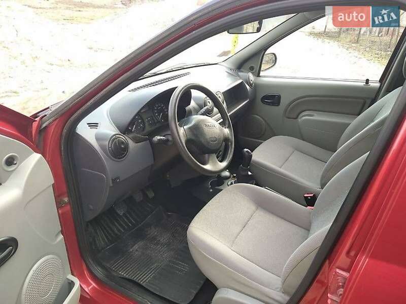 Седан Dacia Logan 2007 в Тернополі