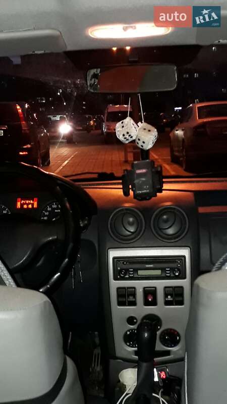 Седан Dacia Logan 2010 в Сумах