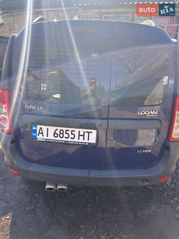 Седан Dacia Logan 2009 в Сквирі