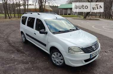 Седан Dacia Logan 2010 в Львове