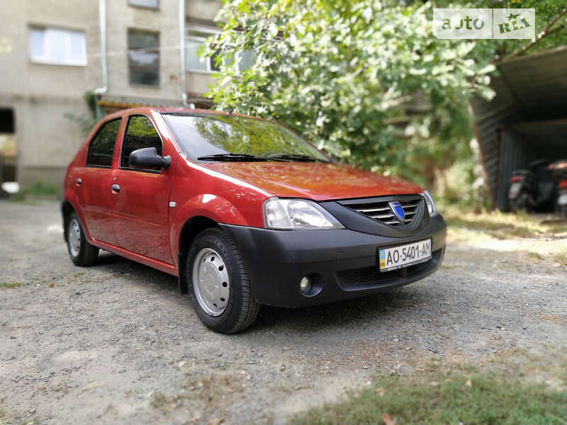 Седан Dacia Logan 2008 в Мукачево