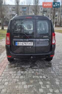 Седан Dacia Logan 2011 в Кременчуге