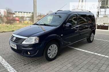 Седан Dacia Logan 2011 в Львове