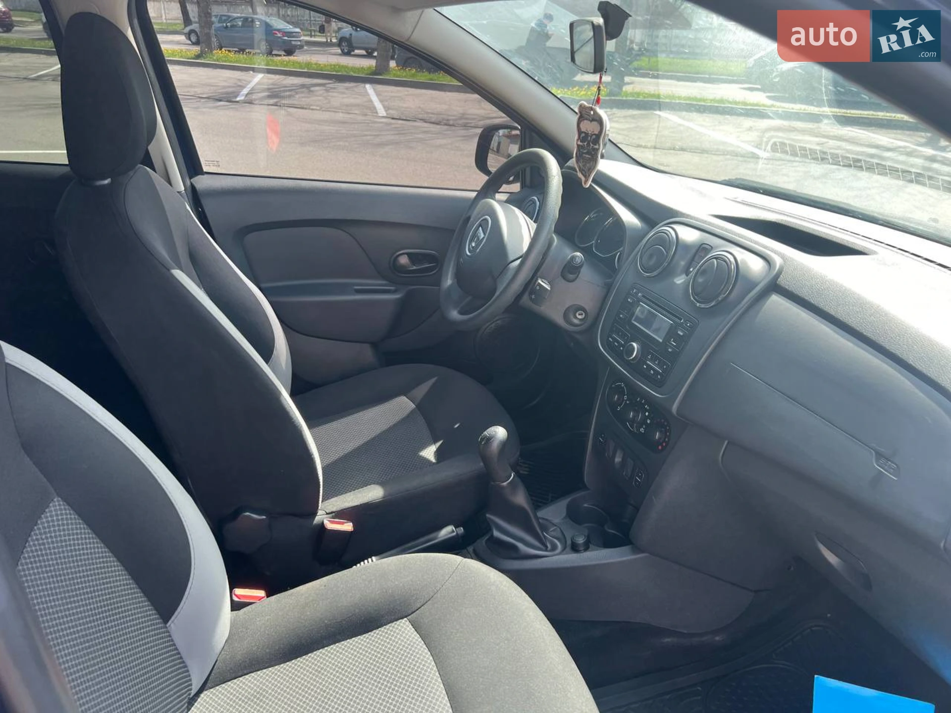 2015 Dacia Logan - мініатюра 8