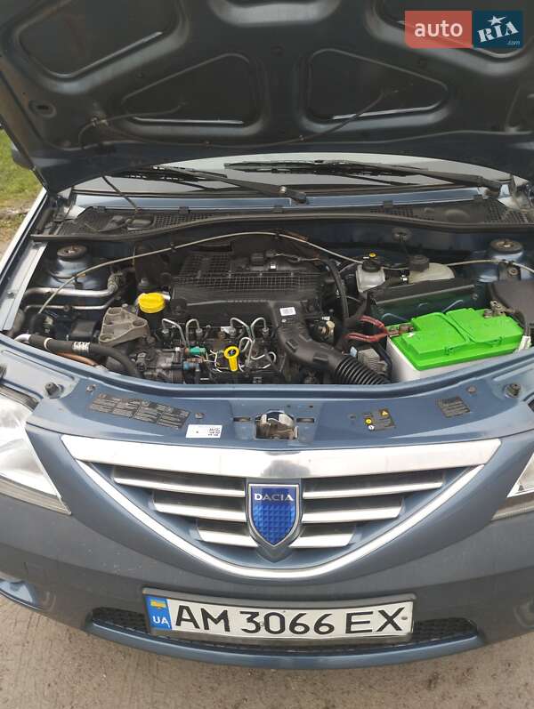 Седан Dacia Logan 2007 в Малині