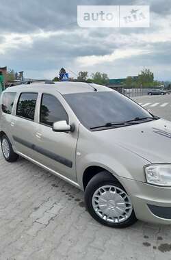 Седан Dacia Logan 2010 в Черновцах