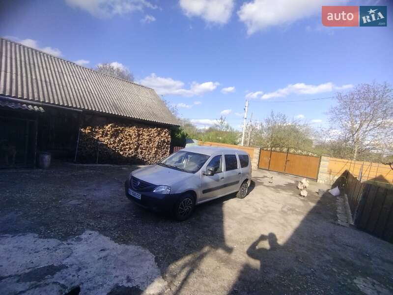 Седан Dacia Logan 2009 в Кременце