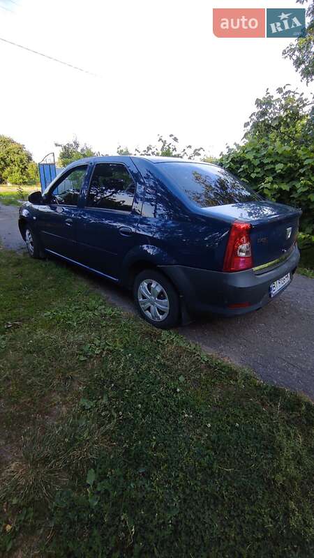 Седан Dacia Logan 2008 в Хороле