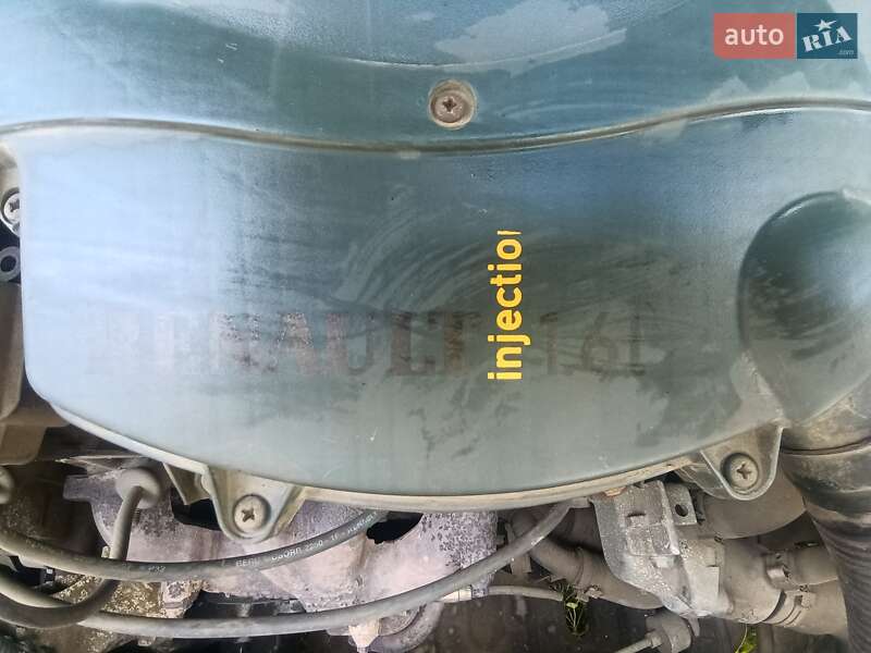 Седан Dacia Logan 2006 в Сваляві