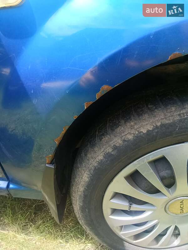 Седан Dacia Logan 2006 в Сваляві