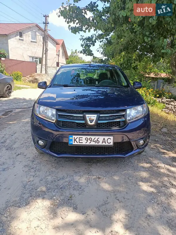 Седан Dacia Logan 2014 в 