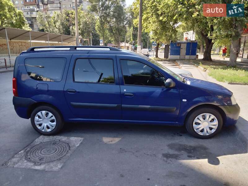 Седан Dacia Logan 2009 в Одессе