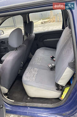 Седан Dacia Logan 2009 в Сарнах