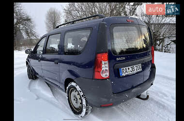 Седан Dacia Logan 2009 в Сарнах
