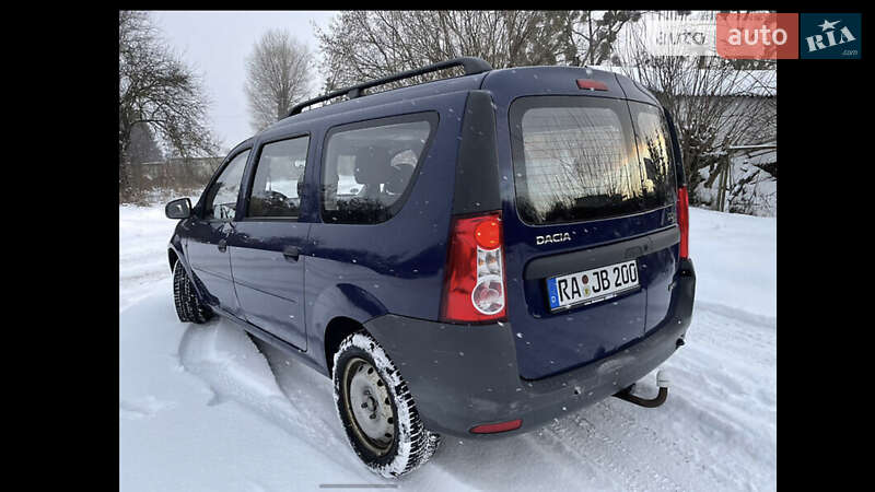 Седан Dacia Logan 2009 в Сарнах