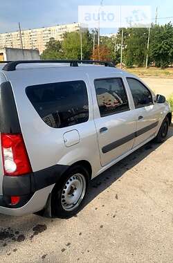 Седан Dacia Logan 2008 в Харкові