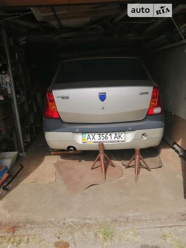 Седан Dacia Logan 2006 в Харькове