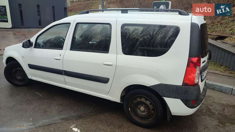 Седан Dacia Logan 2008 в Ровно